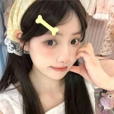 一个女孩和一个男孩